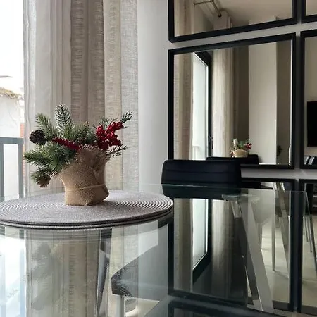 Cosy In Apartment *